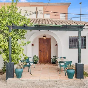  Сasa de vacaciones -iponubahomes- Centrica Casa Con Jardin Y Chimenea